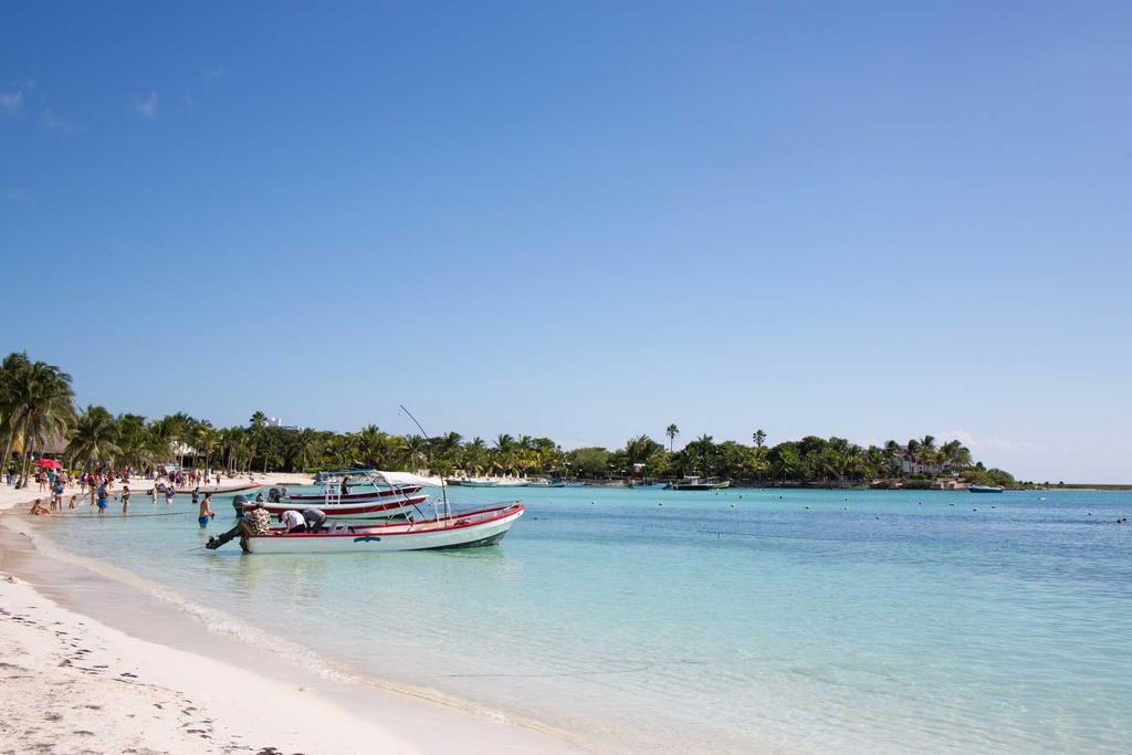 LDS Tour 20. Tulum Ruins and Boat Snorkel at the Reefs - Image 6