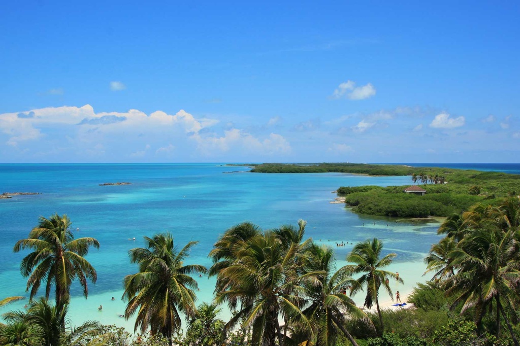 LDS Tour C. Chacchoben and Bacalar 7 Color Lagoon - Image 5