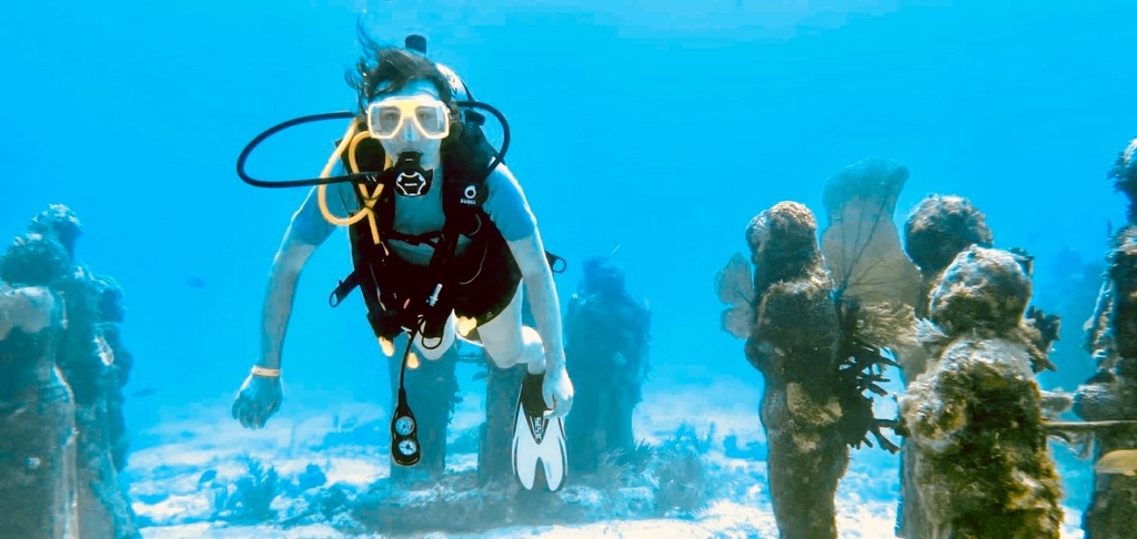 Tour 28. Cancun-The MUSA & Isla Mujeres Scuba Diving - Image 10